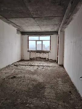 Satılır 3 otaqlı mənzil 130 m²