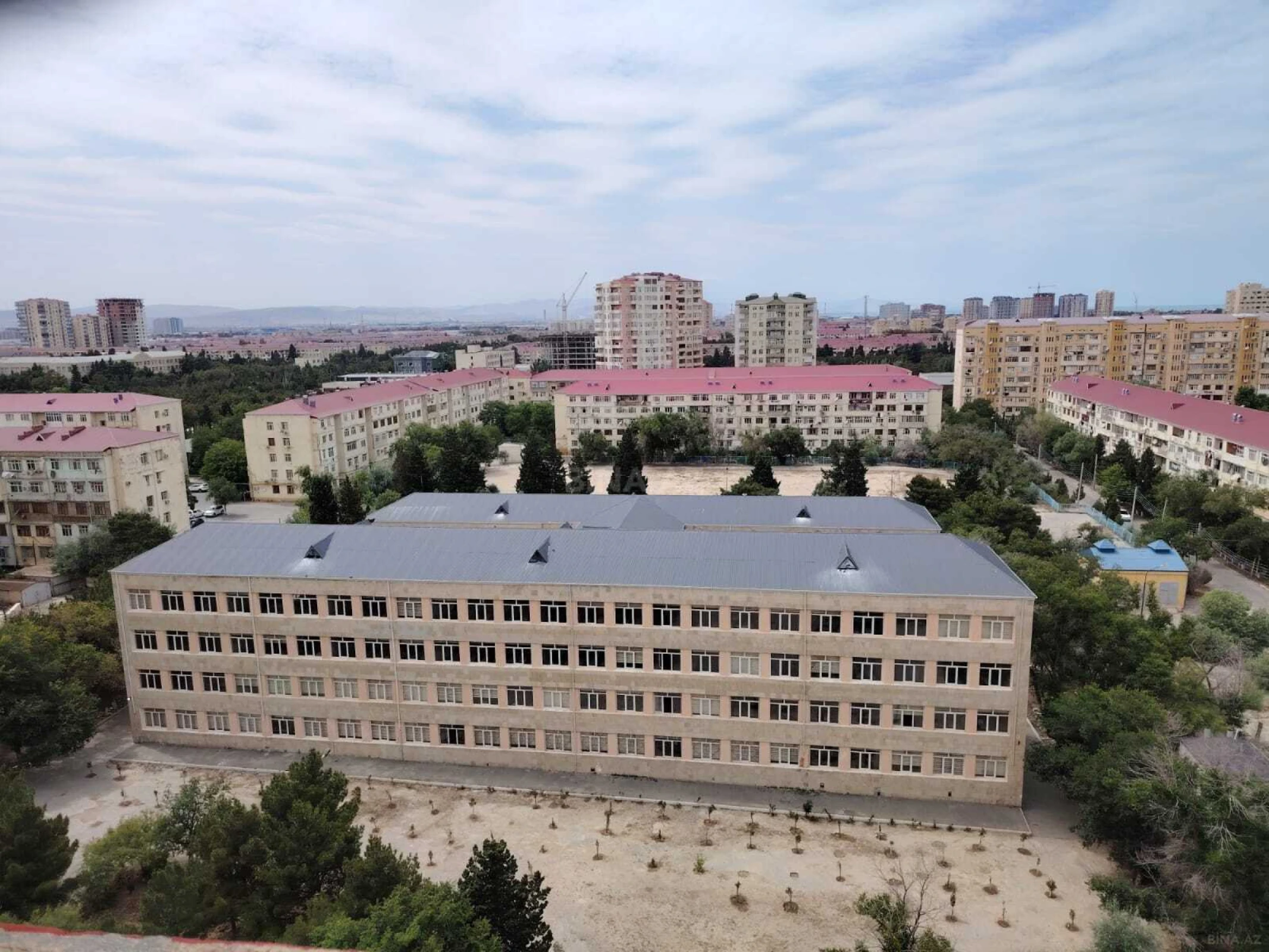 Satılır 3 otaqlı mənzil 130 m²
