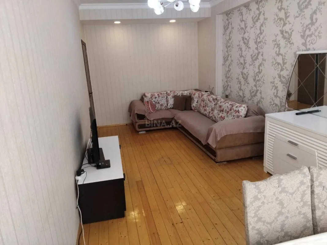 Kirayə verilir 2 otaqlı mənzil 65 m²
