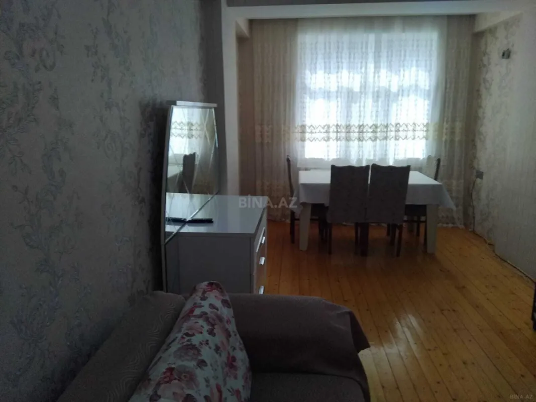 Kirayə verilir 2 otaqlı mənzil 65 m²