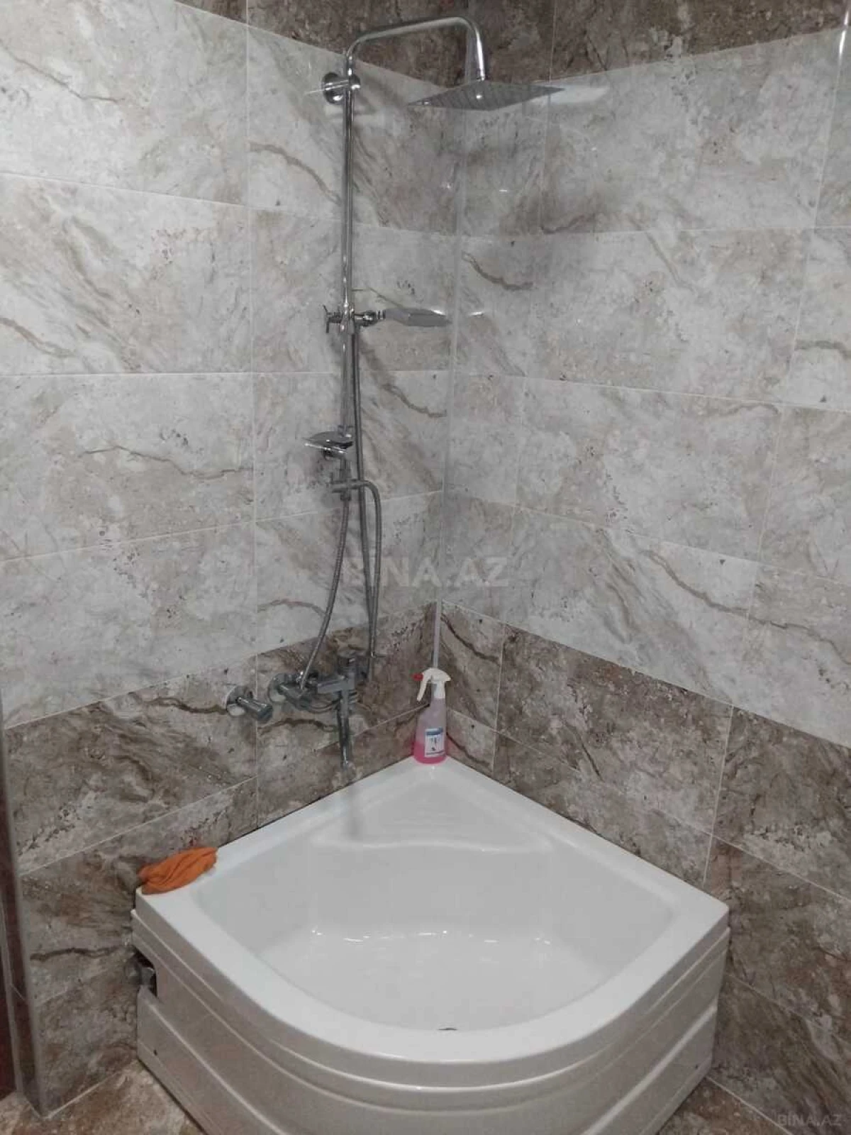 Kirayə verilir 2 otaqlı mənzil 65 m²