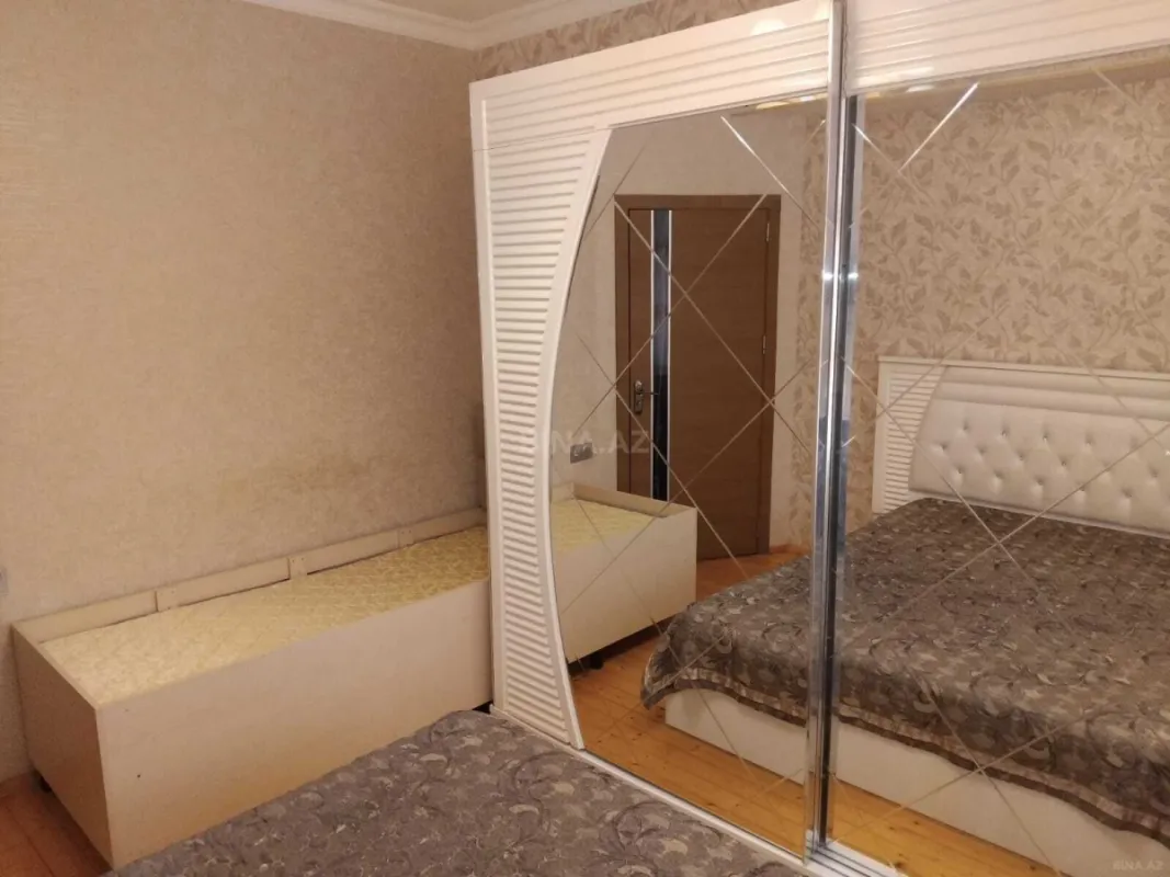Kirayə verilir 2 otaqlı mənzil 65 m²