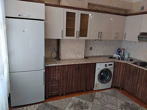 Kirayə verilir 2 otaqlı mənzil 65 m²