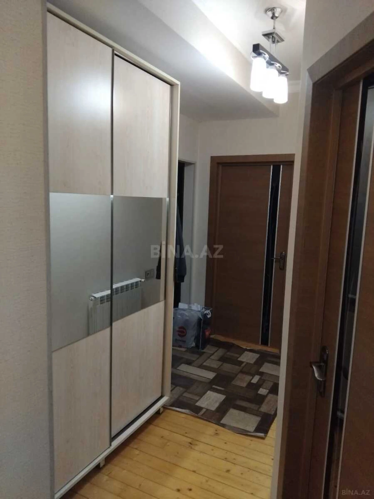 Kirayə verilir 2 otaqlı mənzil 65 m²