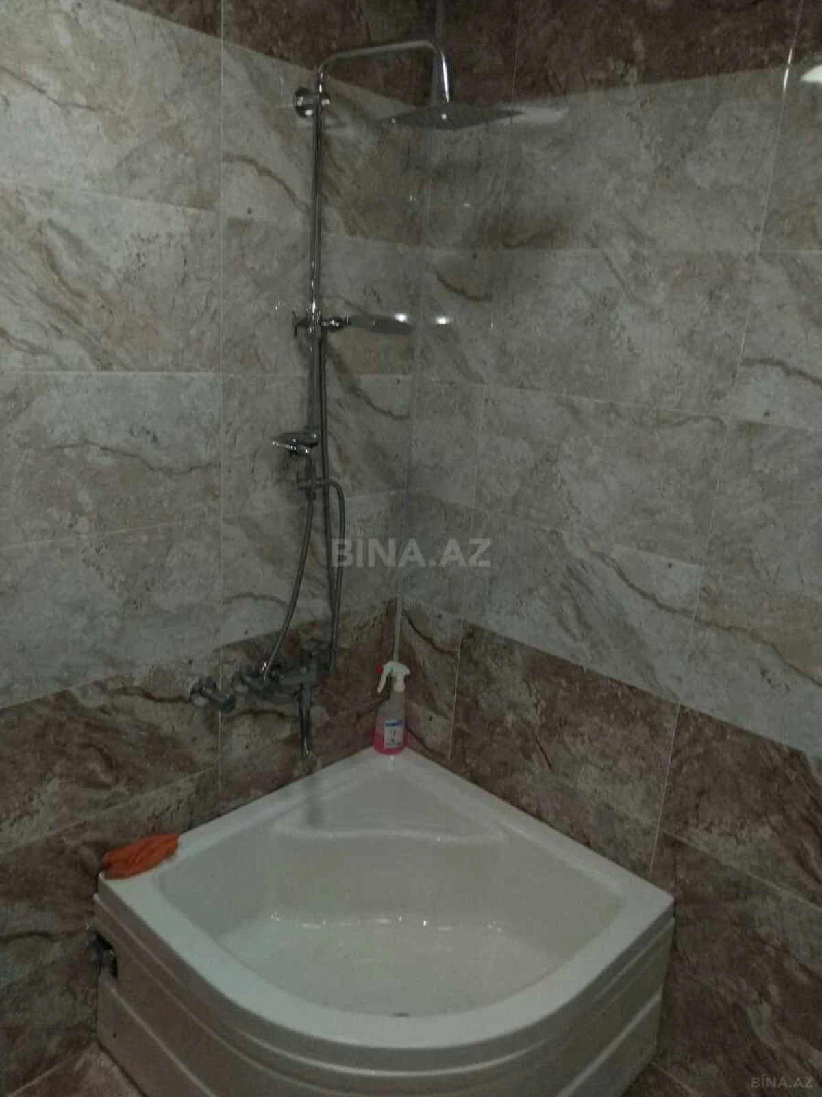 Kirayə verilir 2 otaqlı mənzil 65 m²