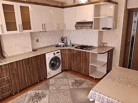 Kirayə verilir 2 otaqlı mənzil 65 m²