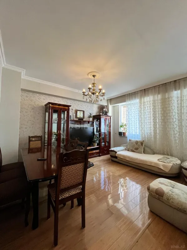 Satılır 3 otaqlı mənzil 97 m²