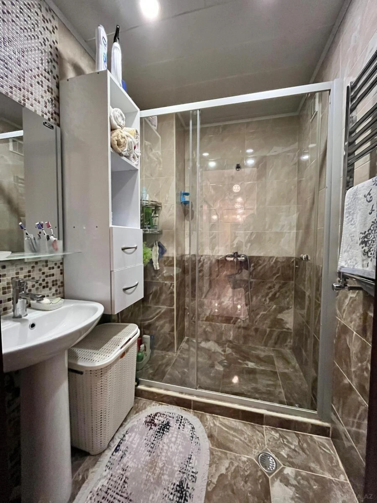 Satılır 3 otaqlı mənzil 97 m²