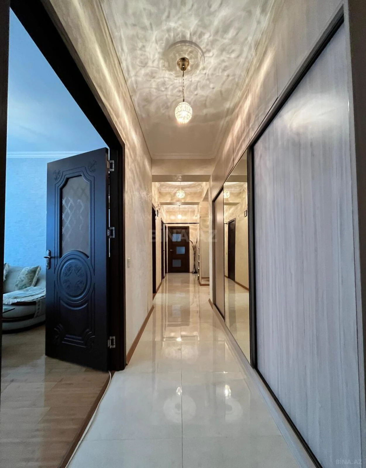 Satılır 3 otaqlı mənzil 97 m²