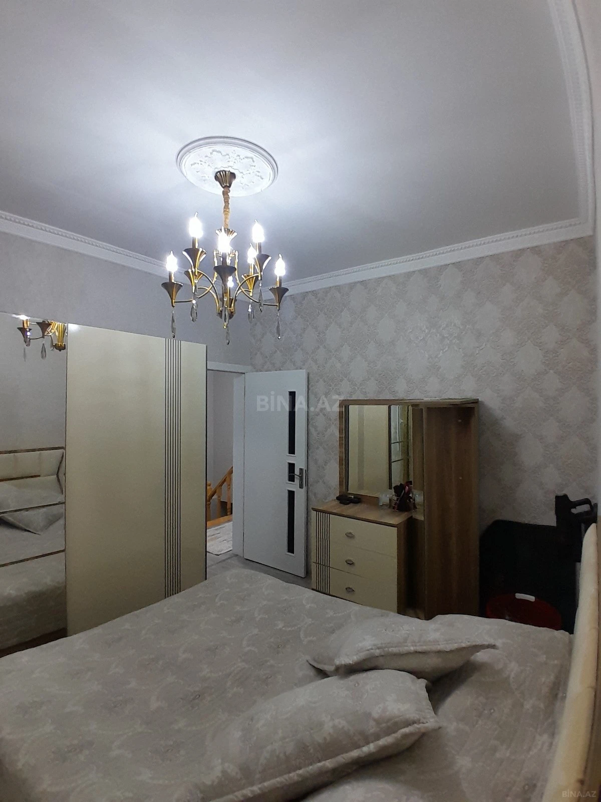 Satılır 5 otaqlı həyət evi 130 m²