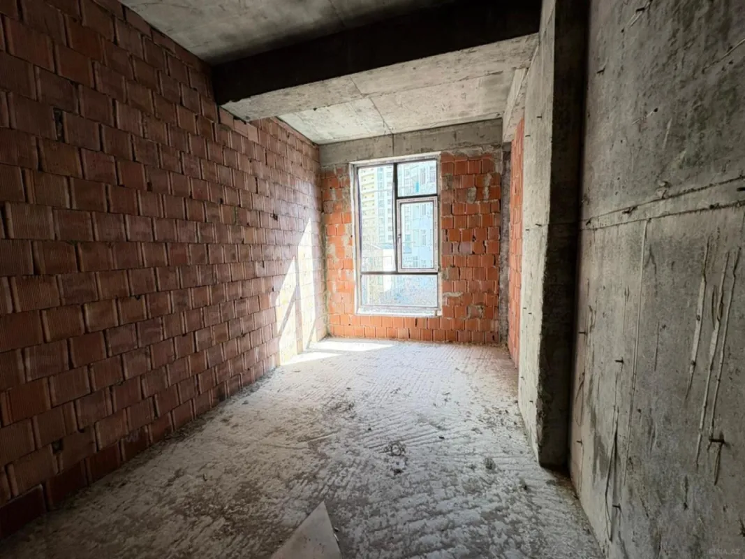 Satılır 3 otaqlı mənzil 116 m²