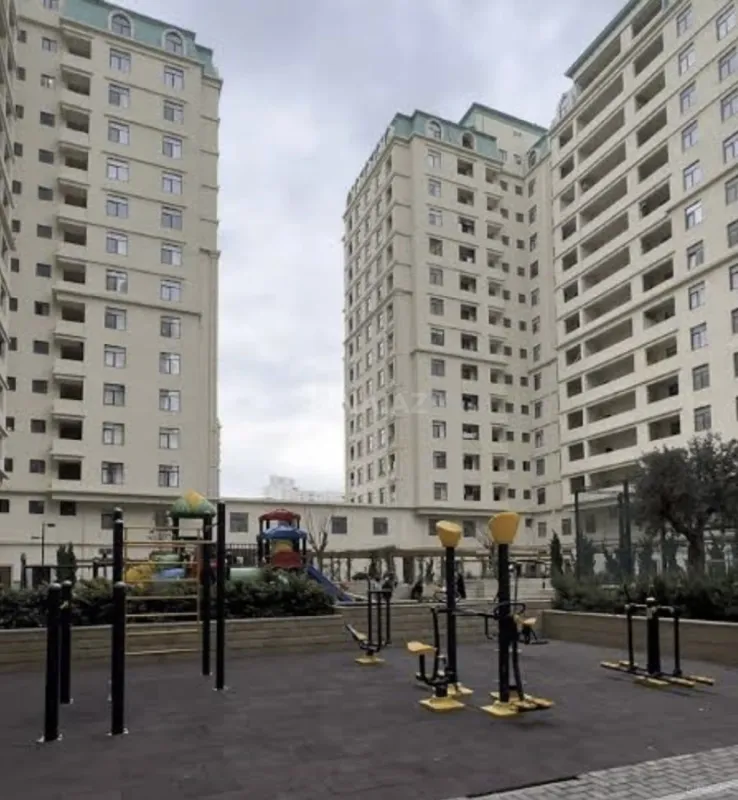 Satılır 3 otaqlı mənzil 116 m²