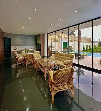 Kirayə verilir 6 otaqlı həyət evi 500 m²