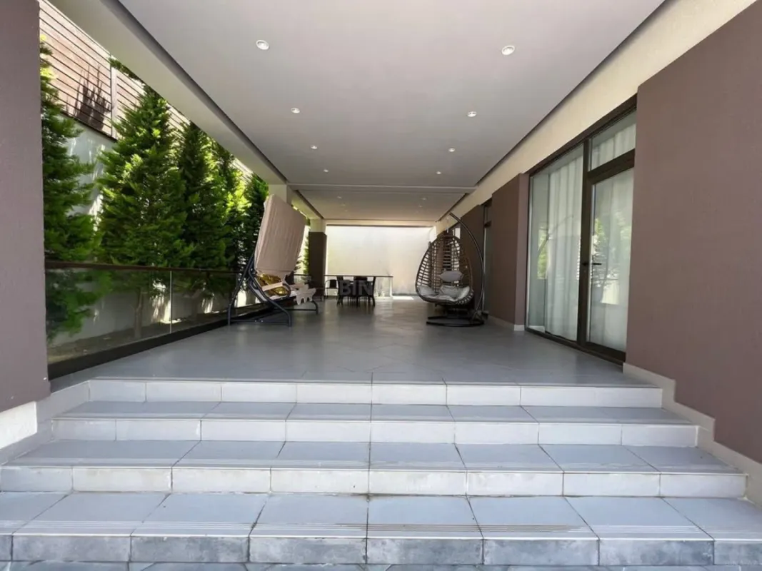 Kirayə verilir 5 otaqlı həyət evi 400 m²