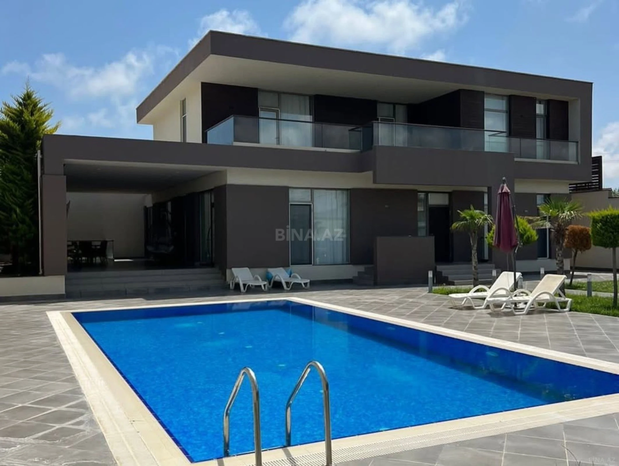 Kirayə verilir 5 otaqlı həyət evi 400 m²