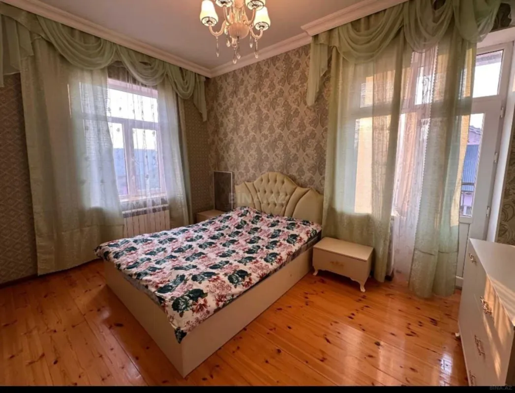 Kirayə verilir 5 otaqlı həyət evi 180 m²
