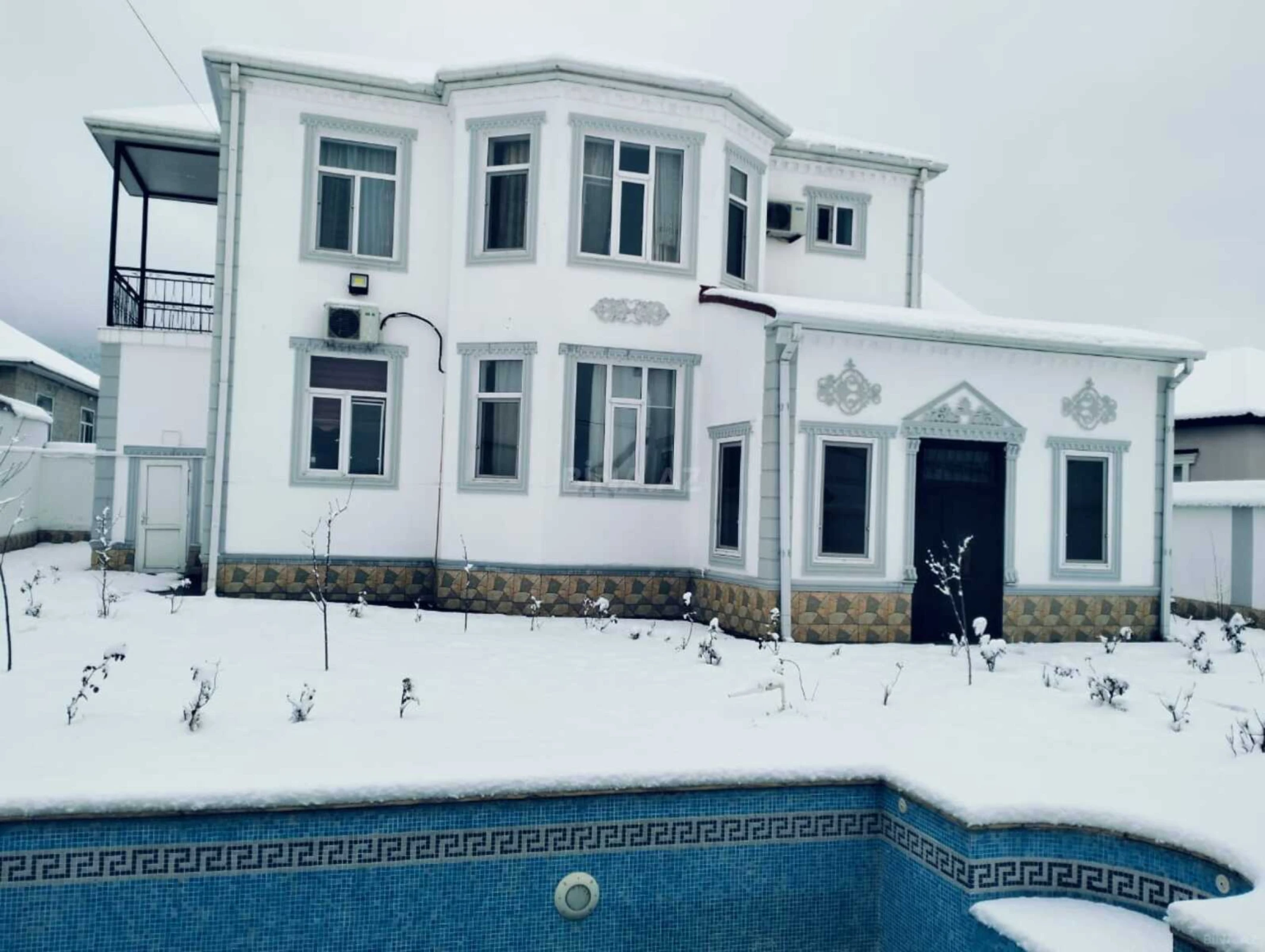 Kirayə verilir 5 otaqlı həyət evi 180 m²