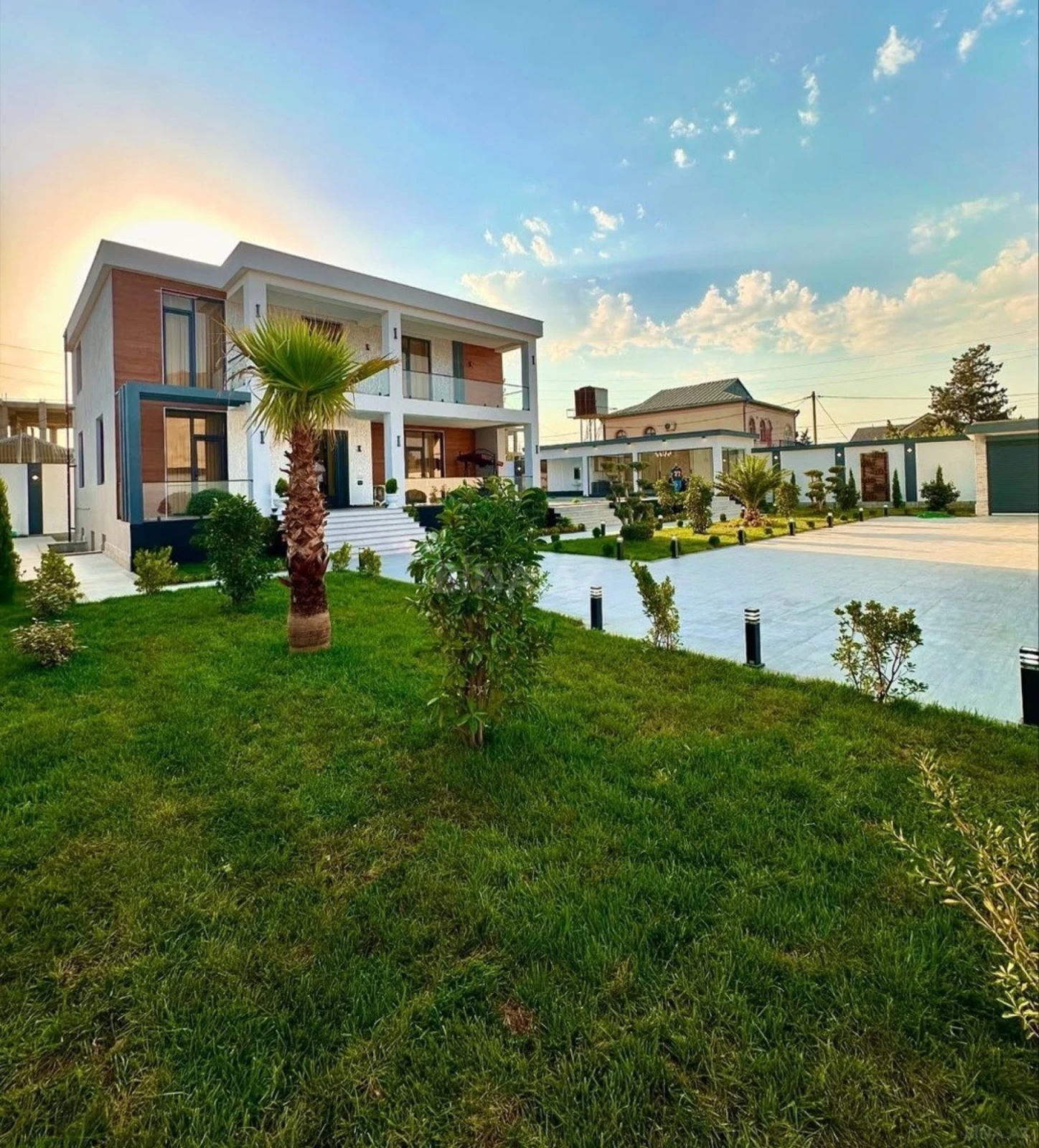 Kirayə verilir 5 otaqlı həyət evi 350 m²
