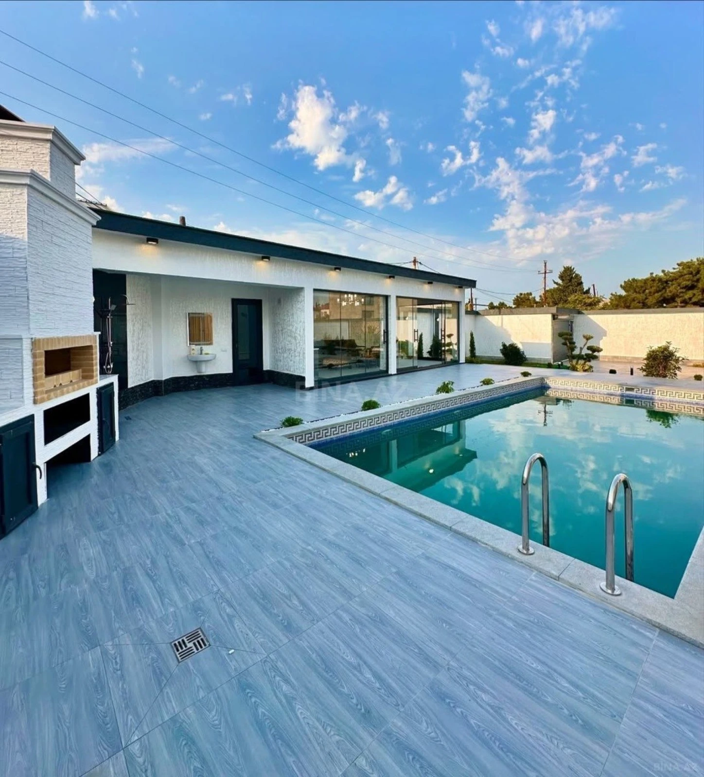 Kirayə verilir 5 otaqlı həyət evi 350 m²