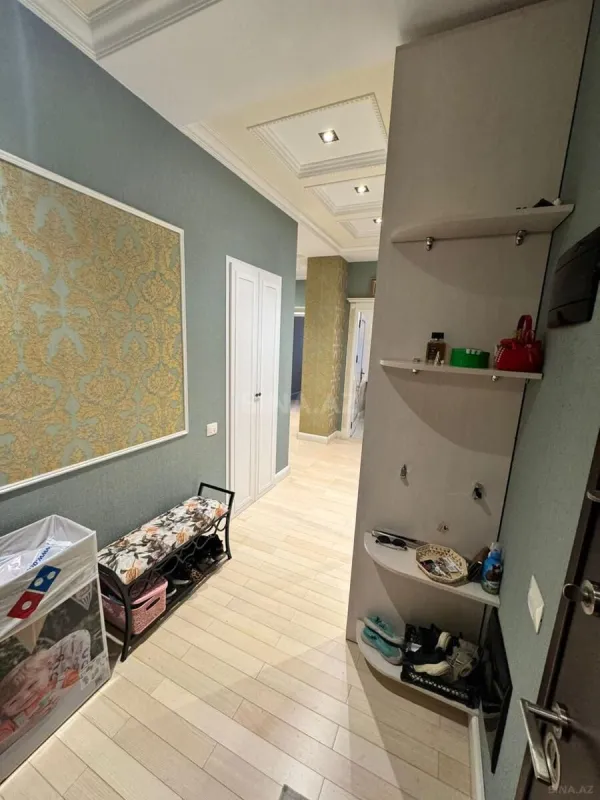 Satılır 3 otaqlı mənzil 110 m²