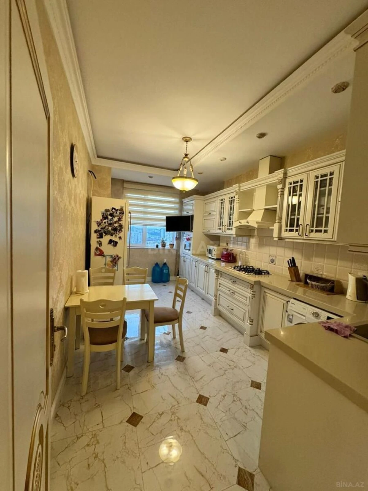 Satılır 3 otaqlı mənzil 110 m²