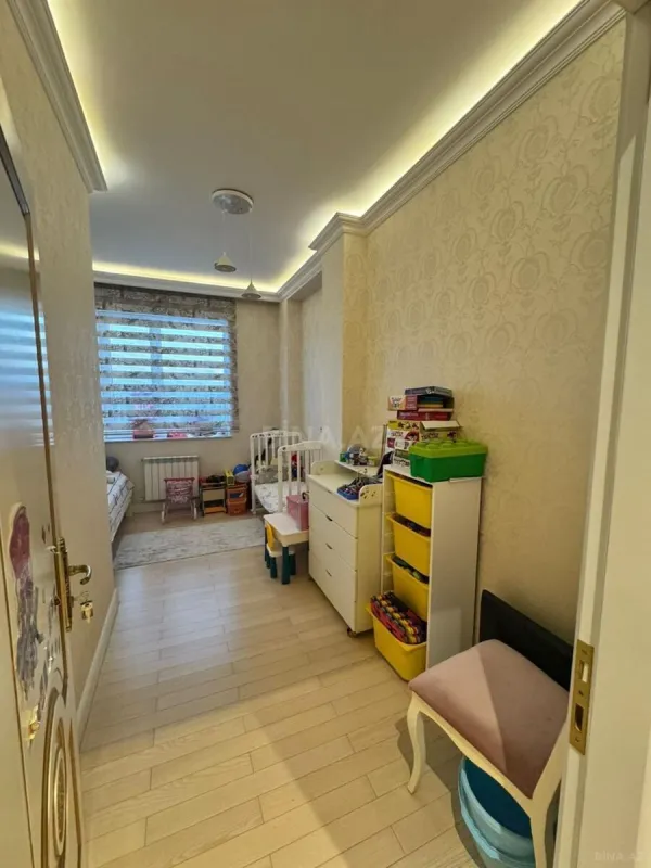 Satılır 3 otaqlı mənzil 110 m²