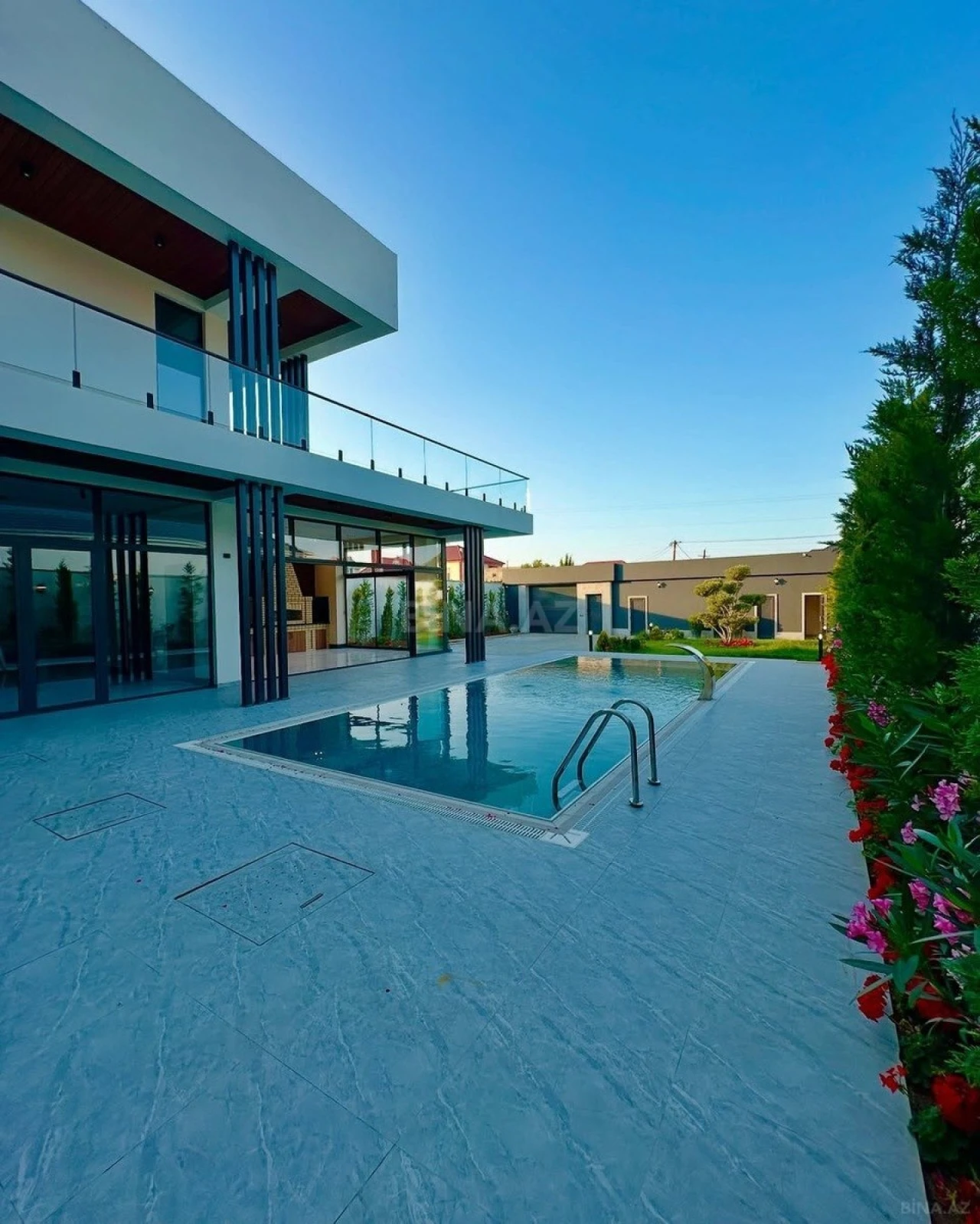 Kirayə verilir 5 otaqlı həyət evi 350 m²