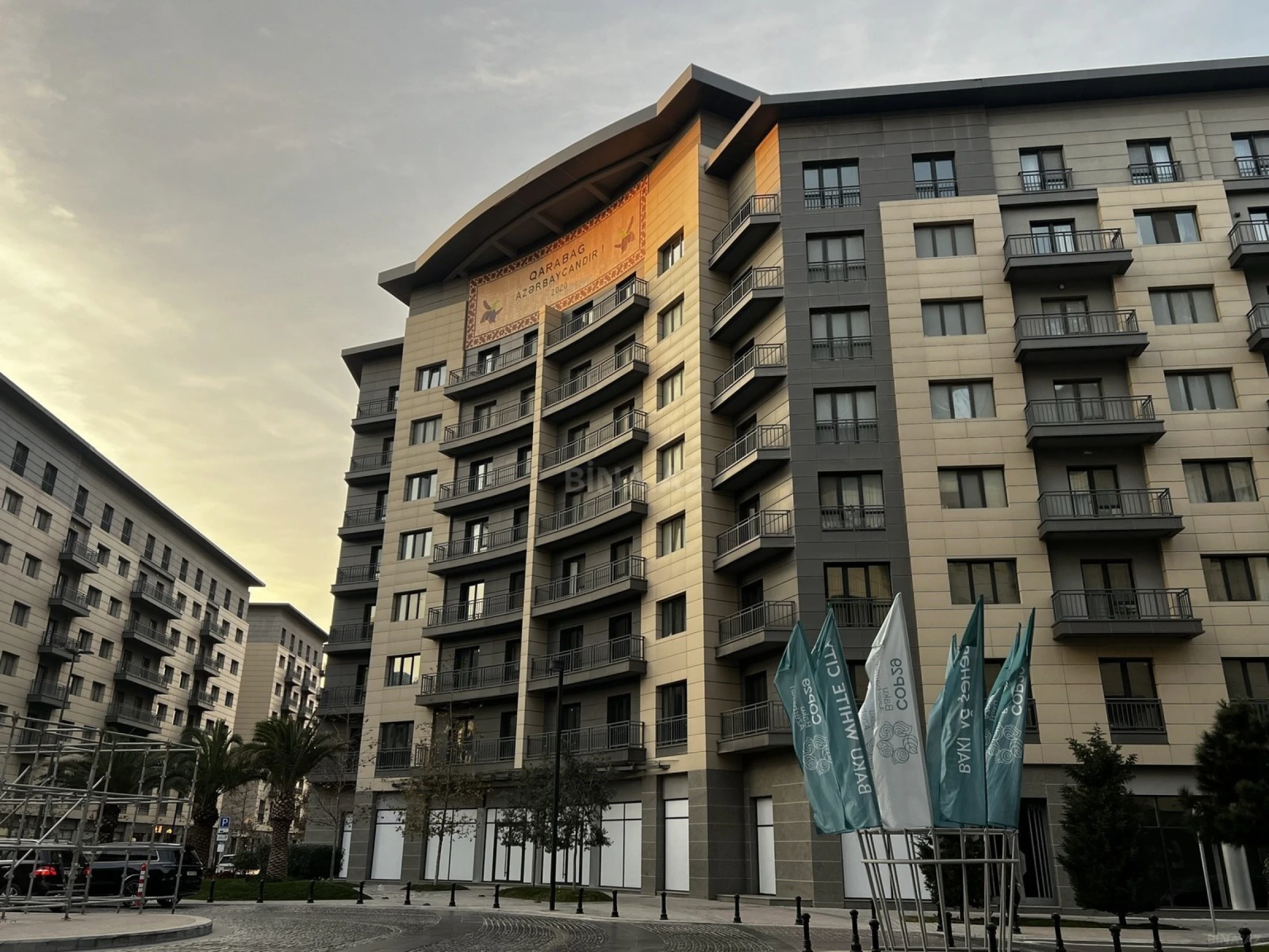 Satılır 3 otaqlı mənzil 120 m²