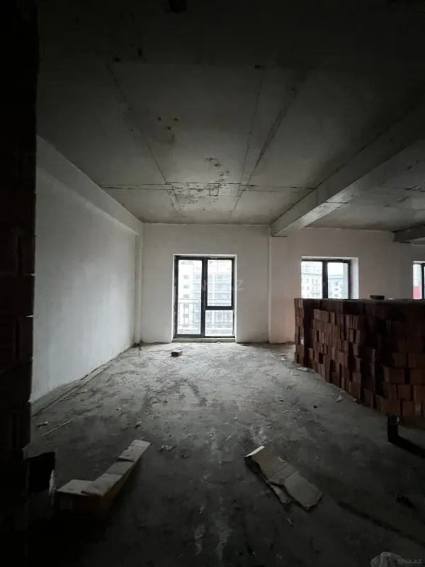 Satılır 3 otaqlı mənzil 120 m²