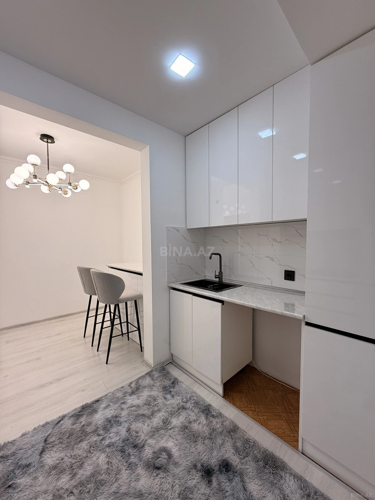 Satılır 2 otaqlı mənzil 65 m²