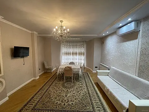 Kirayə verilir 2 otaqlı mənzil 68 m²