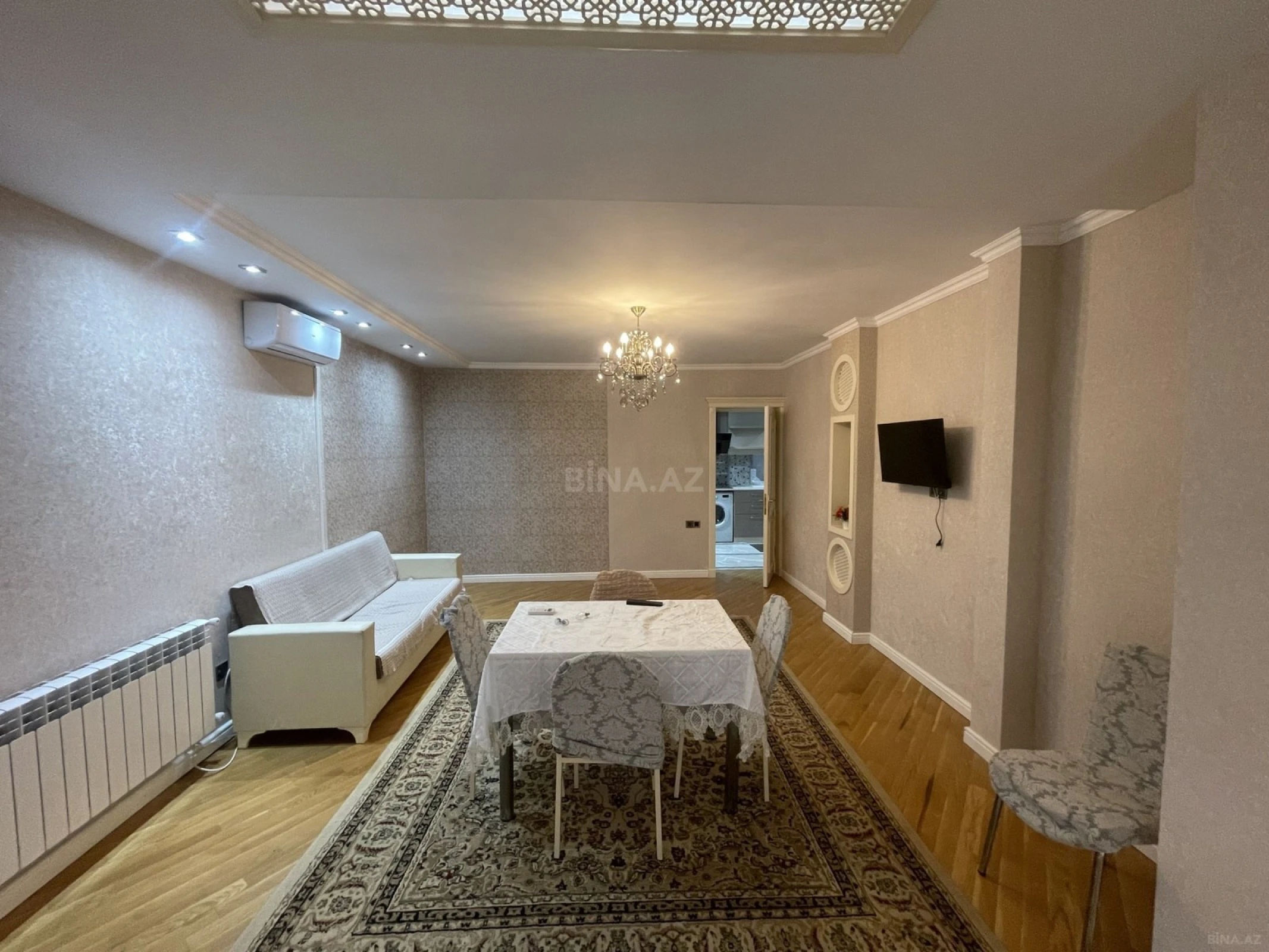 Kirayə verilir 2 otaqlı mənzil 68 m²