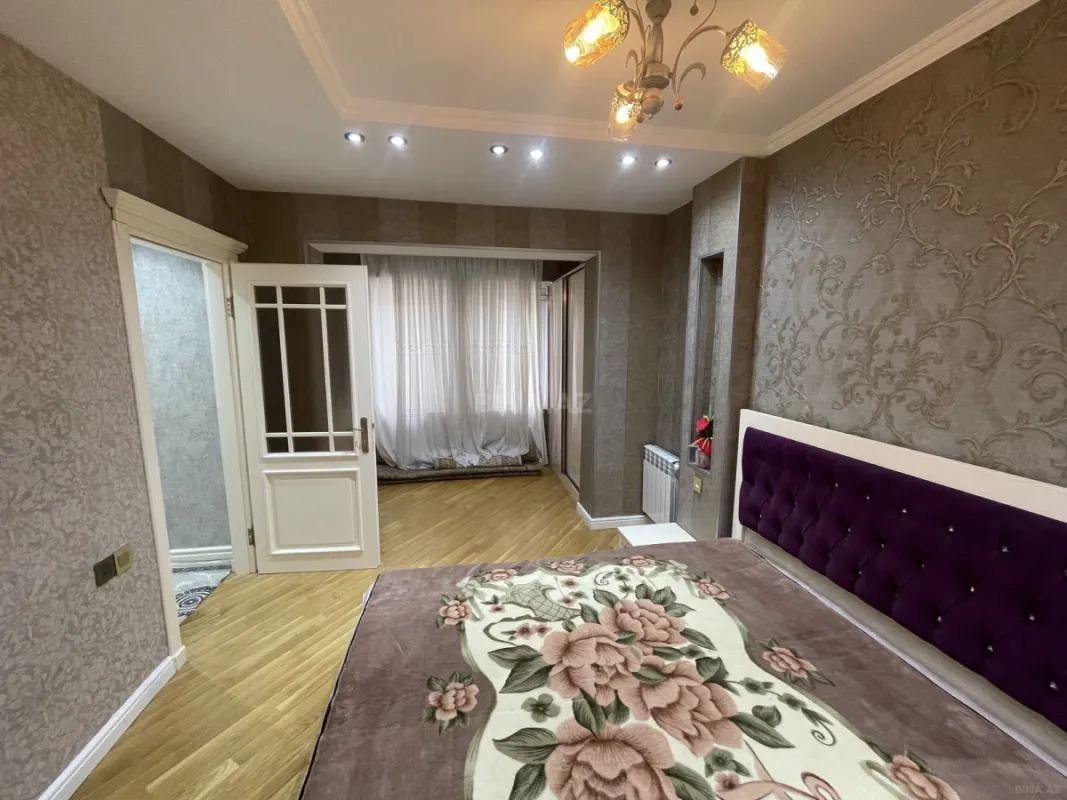 Kirayə verilir 2 otaqlı mənzil 68 m²