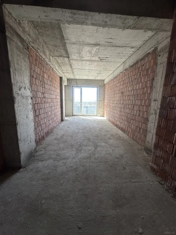 Satılır 2 otaqlı mənzil 73 m²