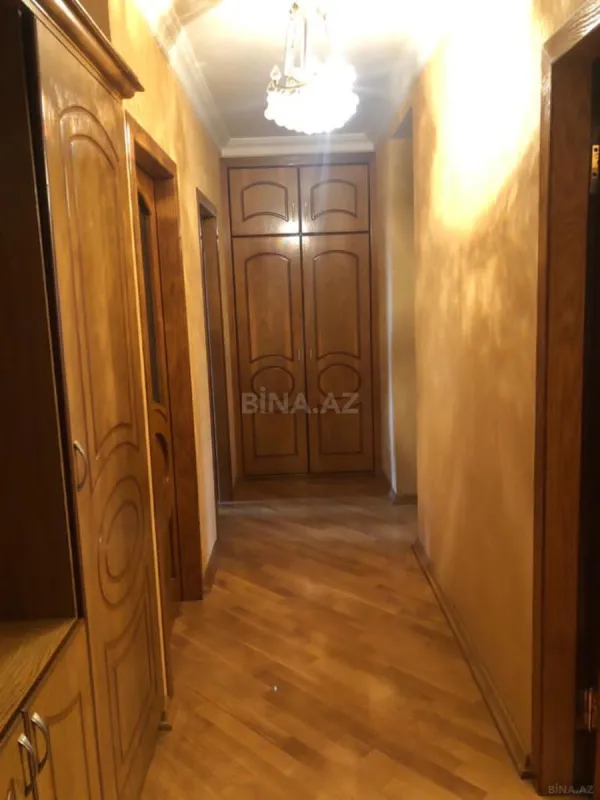 Satılır 4 otaqlı mənzil 95 m²