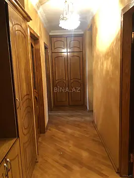 Satılır 4 otaqlı mənzil 95 m²
