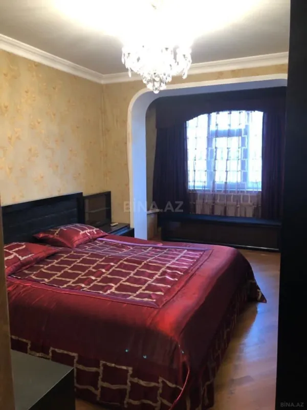 Satılır 4 otaqlı mənzil 95 m²