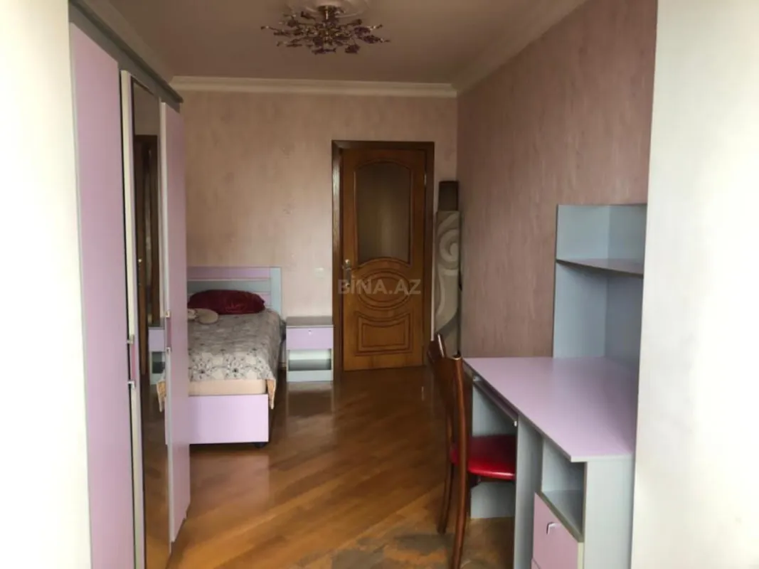 Satılır 4 otaqlı mənzil 95 m²