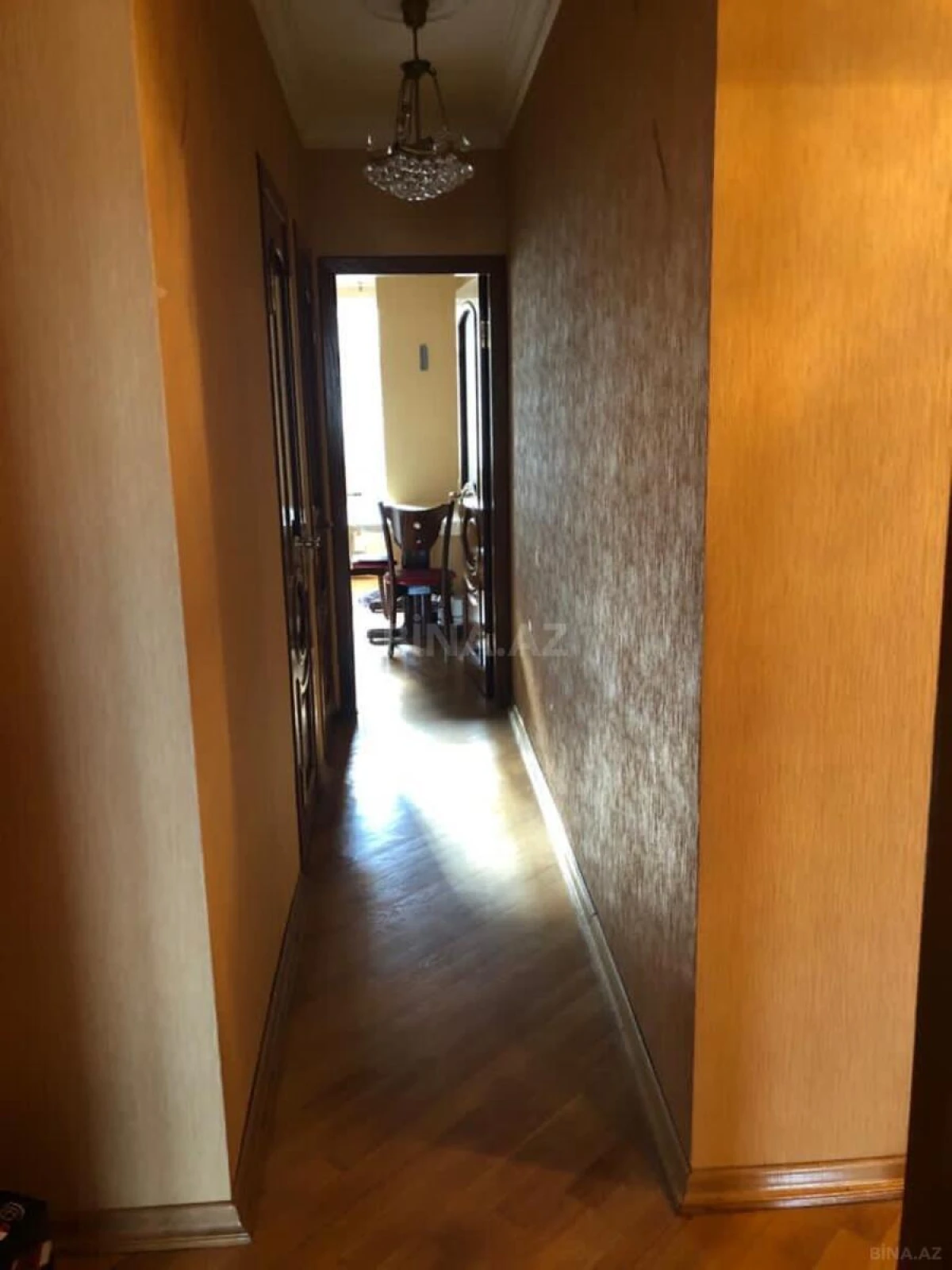 Satılır 4 otaqlı mənzil 95 m²
