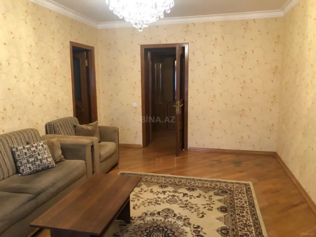 Satılır 4 otaqlı mənzil 95 m²