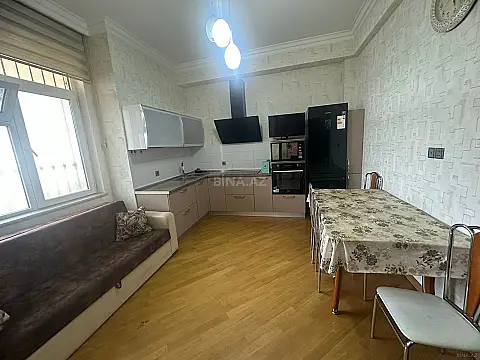 Kirayə verilir 2 otaqlı mənzil 106 m²