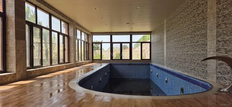 Kirayə verilir 6 otaqlı həyət evi 360 m²