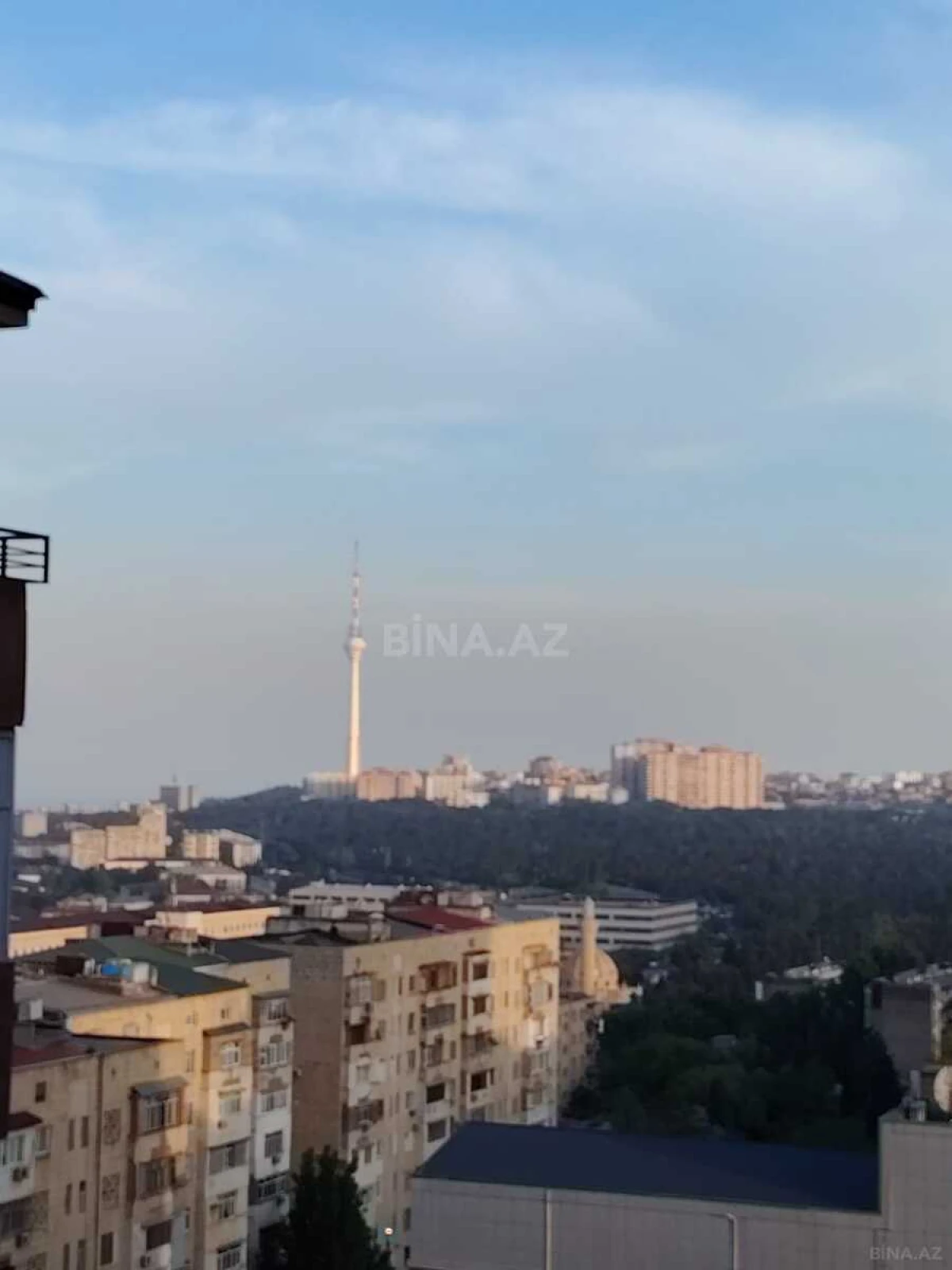 Satılır 4 otaqlı mənzil 180 m²
