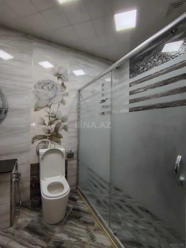 Satılır 4 otaqlı mənzil 180 m²