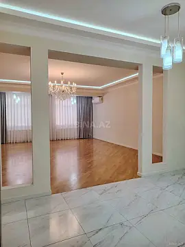 Satılır 4 otaqlı mənzil 180 m²