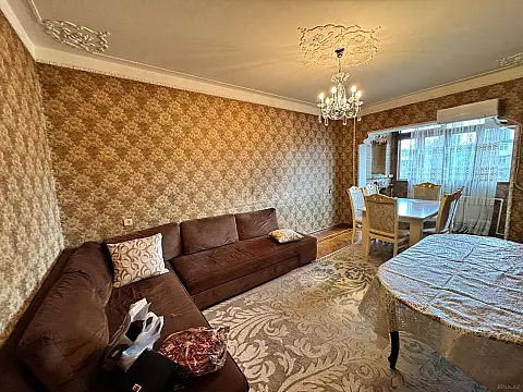 Kirayə verilir 3 otaqlı mənzil 90 m² — Bakı, Şəhər mərkəzi 3 otaq 90.00 m²