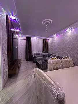 Kirayə verilir 2 otaqlı mənzil 76 m²