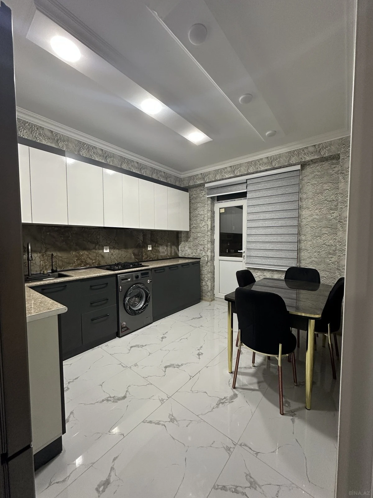 Kirayə verilir 2 otaqlı mənzil 76 m²