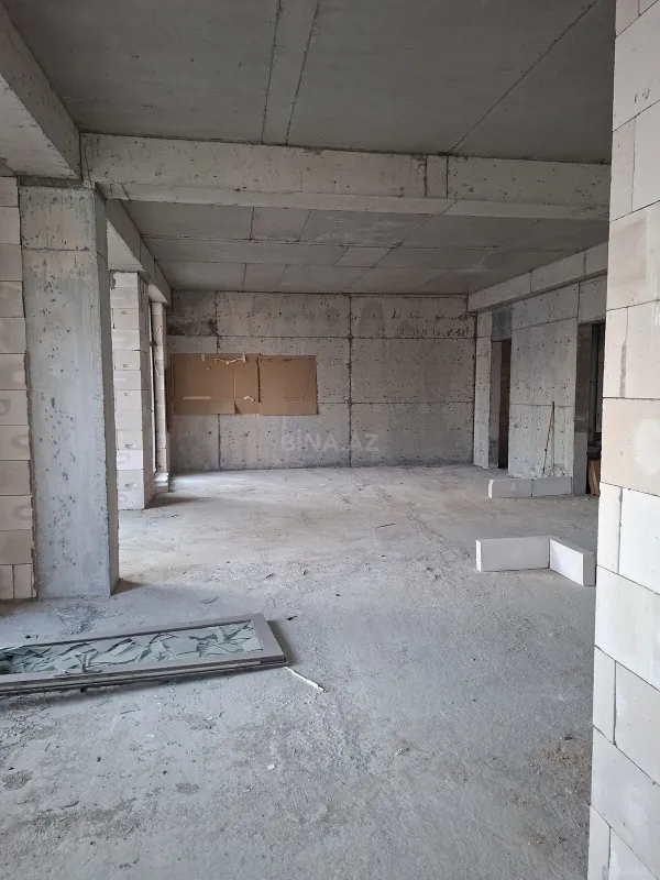 Satılır 3 otaqlı mənzil 169 m²