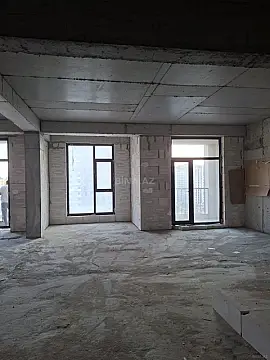 Satılır 3 otaqlı mənzil 169 m²